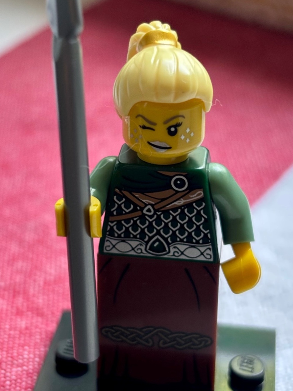 LEGO Collectible Minifigure "Female Warrior with Scale Mail" col263 with stand.